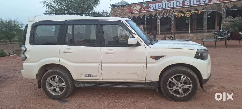 Mahindra Scorpio 2017 Diesel Manual