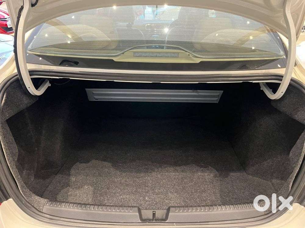 Skoda Rapid 1.6 Mpi Style, 2018, Petrol