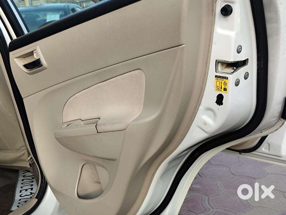 Maruti Suzuki Swift Dzire Vxi At Optional, 2016, Petrol