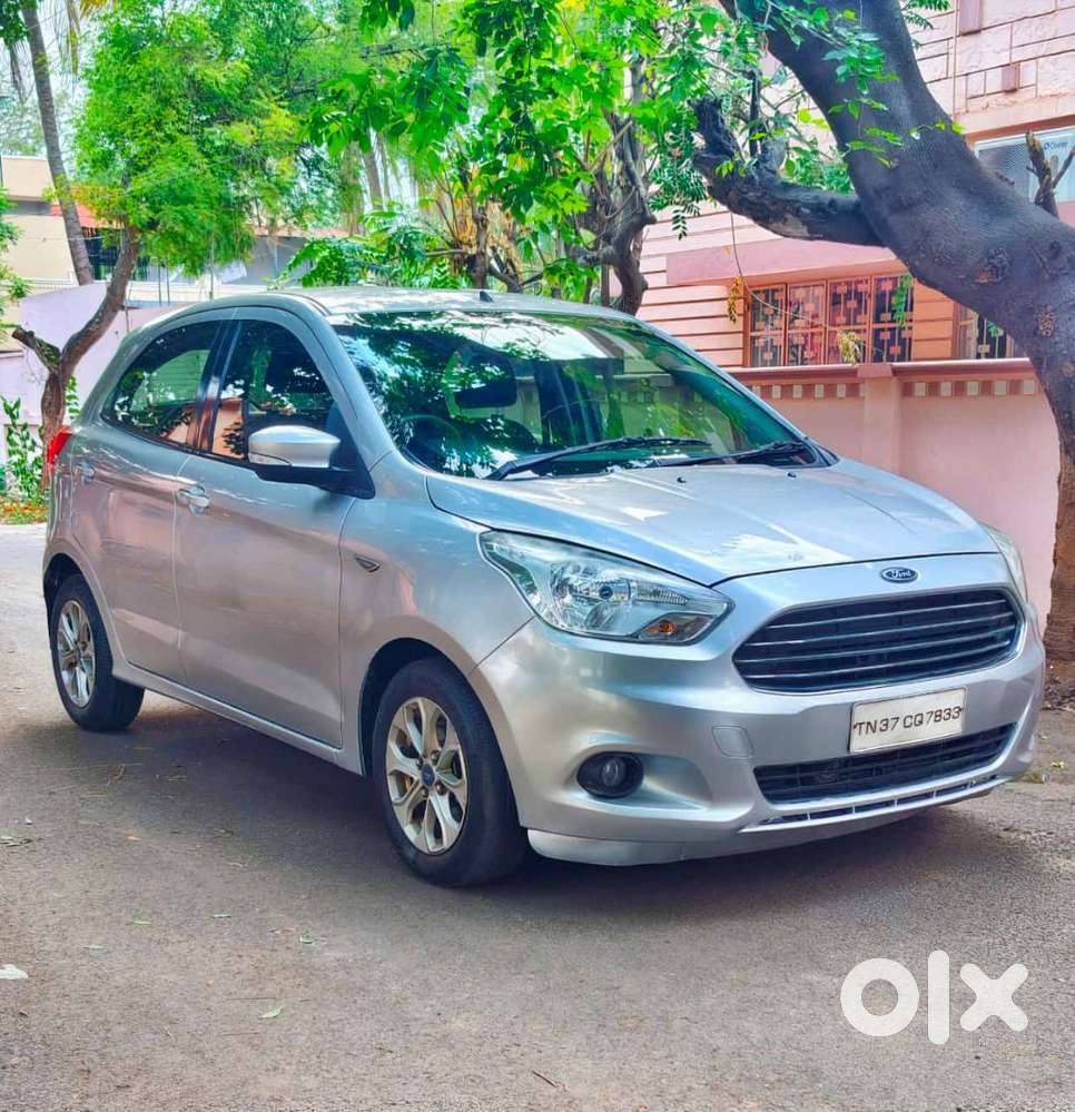 2016 Ford Figo Titanium Petrol (ing - Silver )