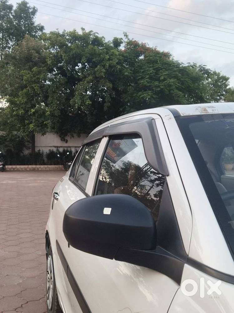 Maruti Suzuki Swift Dzire Ldi Bsiv, 2017, Diesel