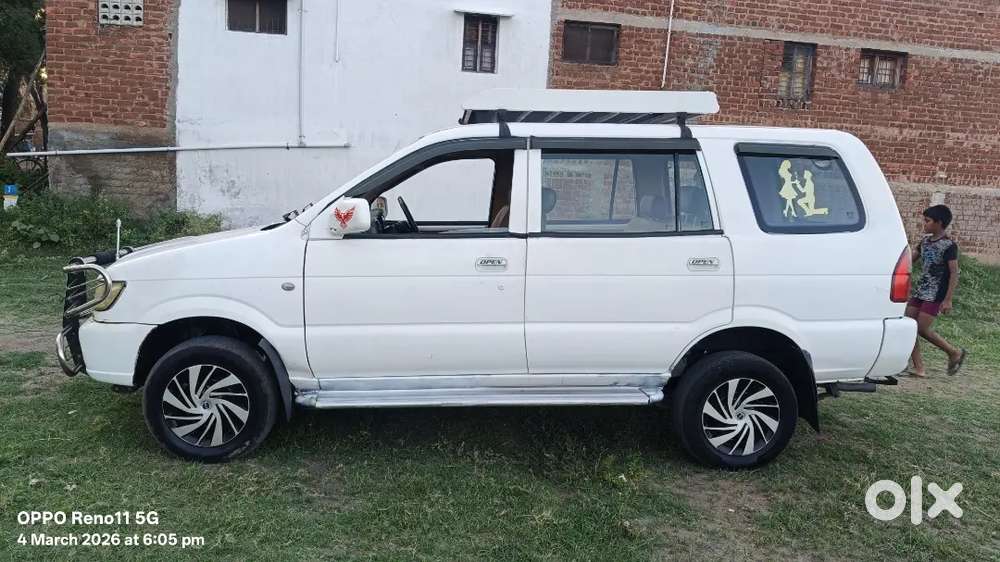 Chevrolet Tavera 2006 Diesel 130000 Km Driven