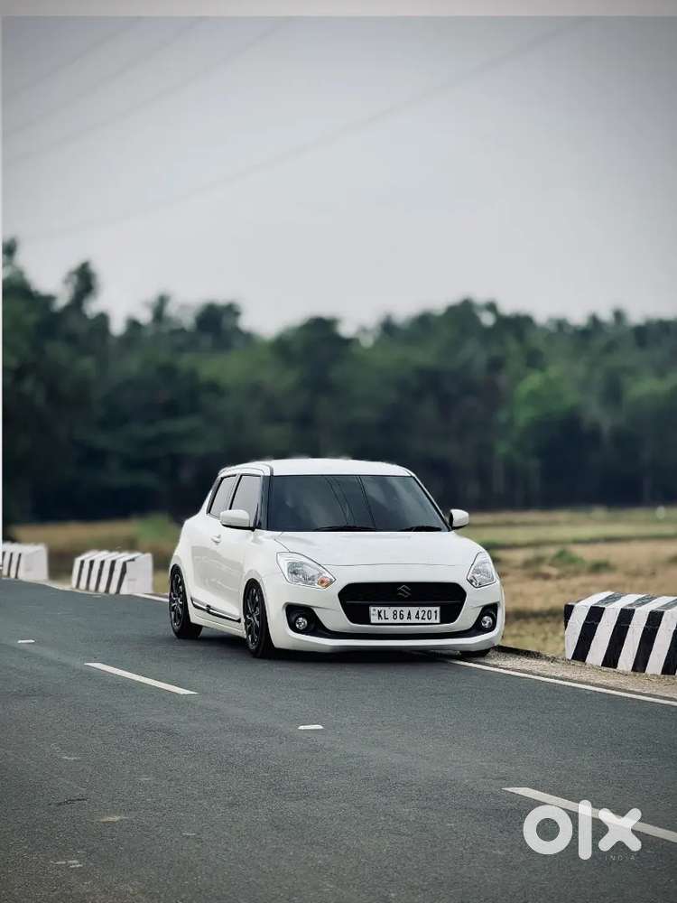 Swift Vxi
 White
 43km
Excellent Condition
Power Window
Power Steerin
