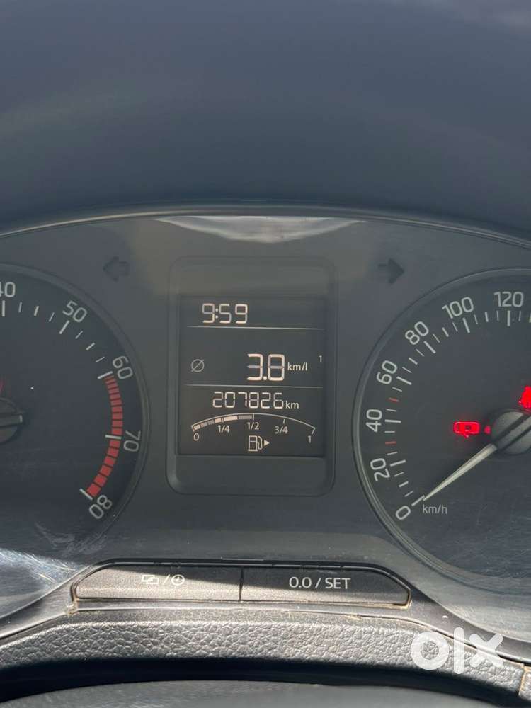 Skoda Rapid 1.0 Style At, 2021, Petrol