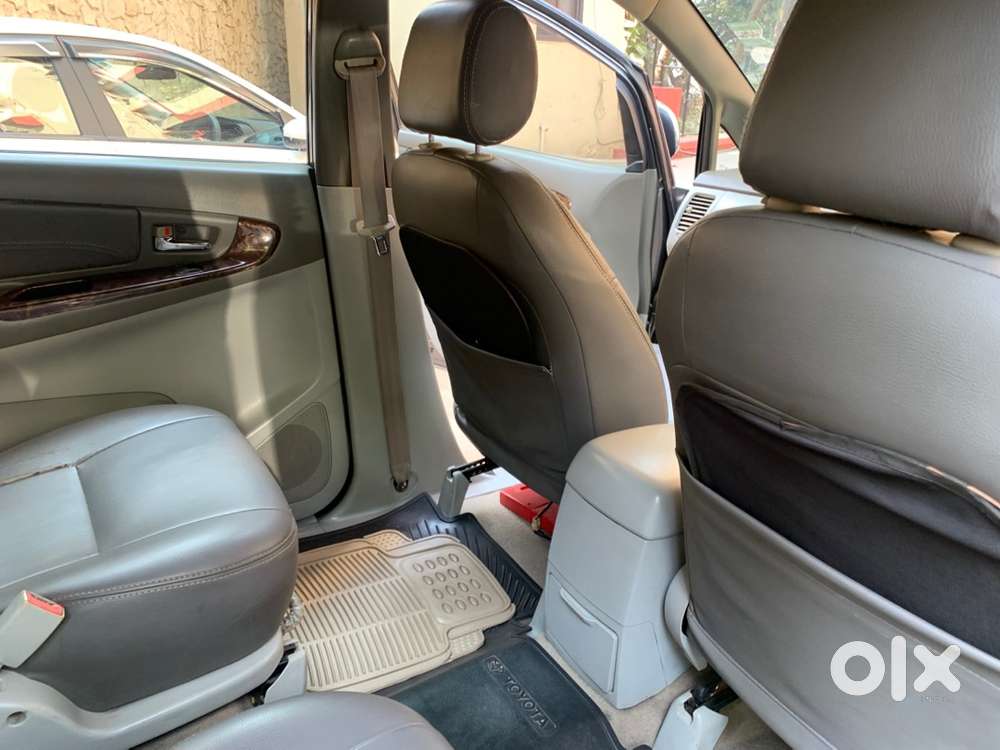 Toyota Innova 2011 Diesel Well Maintained