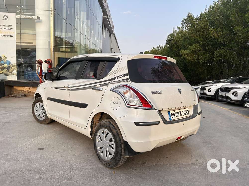 Maruti Suzuki Swift Vxi Abs Bsiv, 2018, Petrol