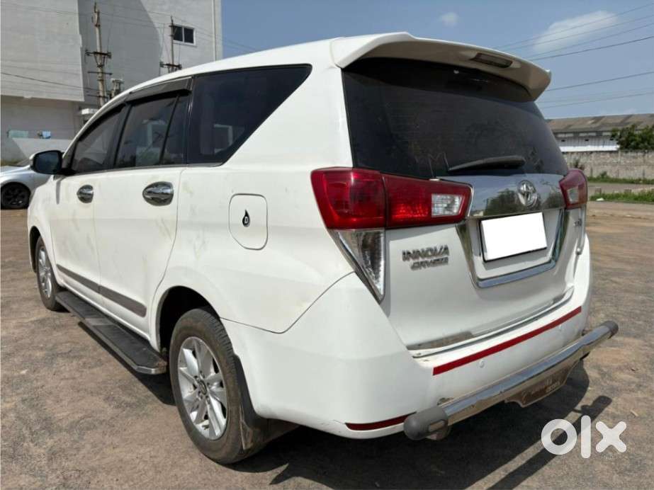 Toyota Innova Crysta 2.7 Gx Mt 8s, 2017, Diesel