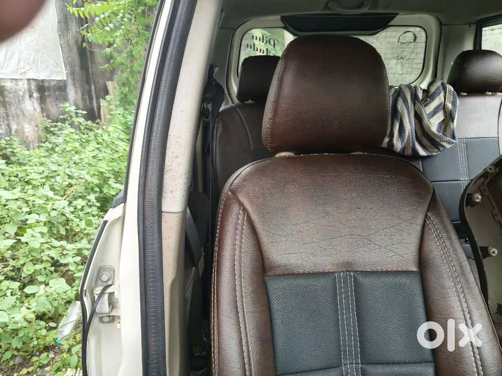 Mahindra Tuv 300 2017