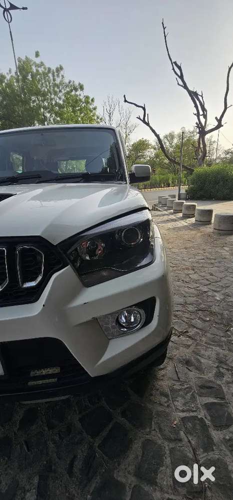 Mahindra Scorpio 2017 Diesel 82400 Km Driven