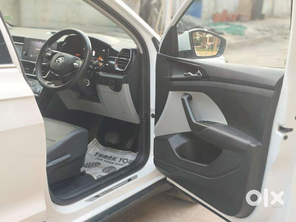Skoda Kushaq 1.0 Tsi Style At, 2024, Petrol