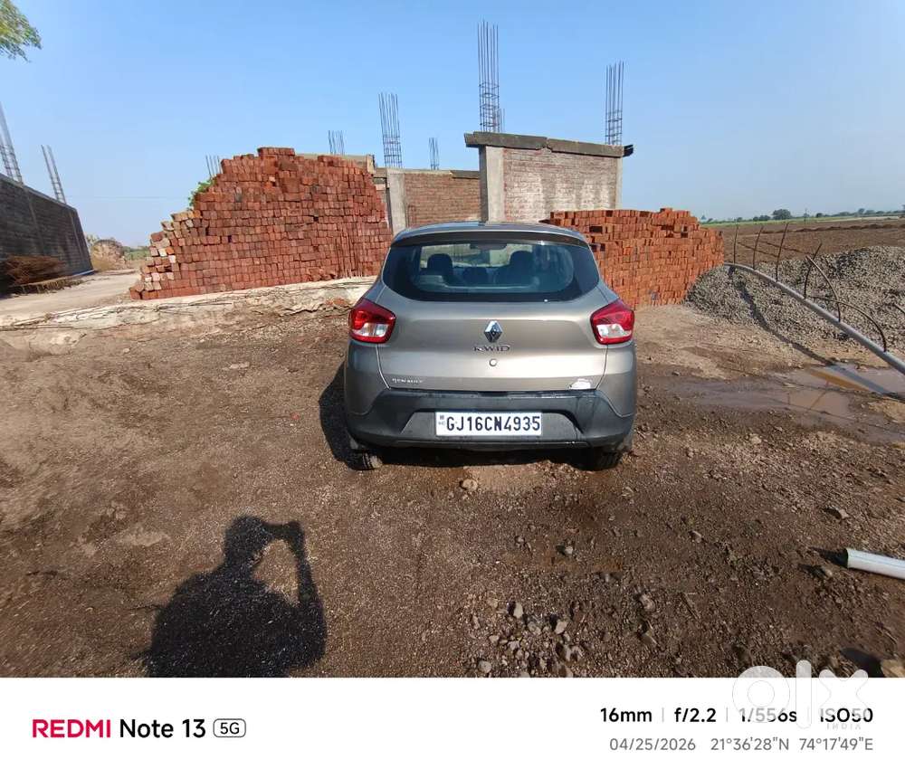 The Renault Kwid Rxt 1.0 Sce Is