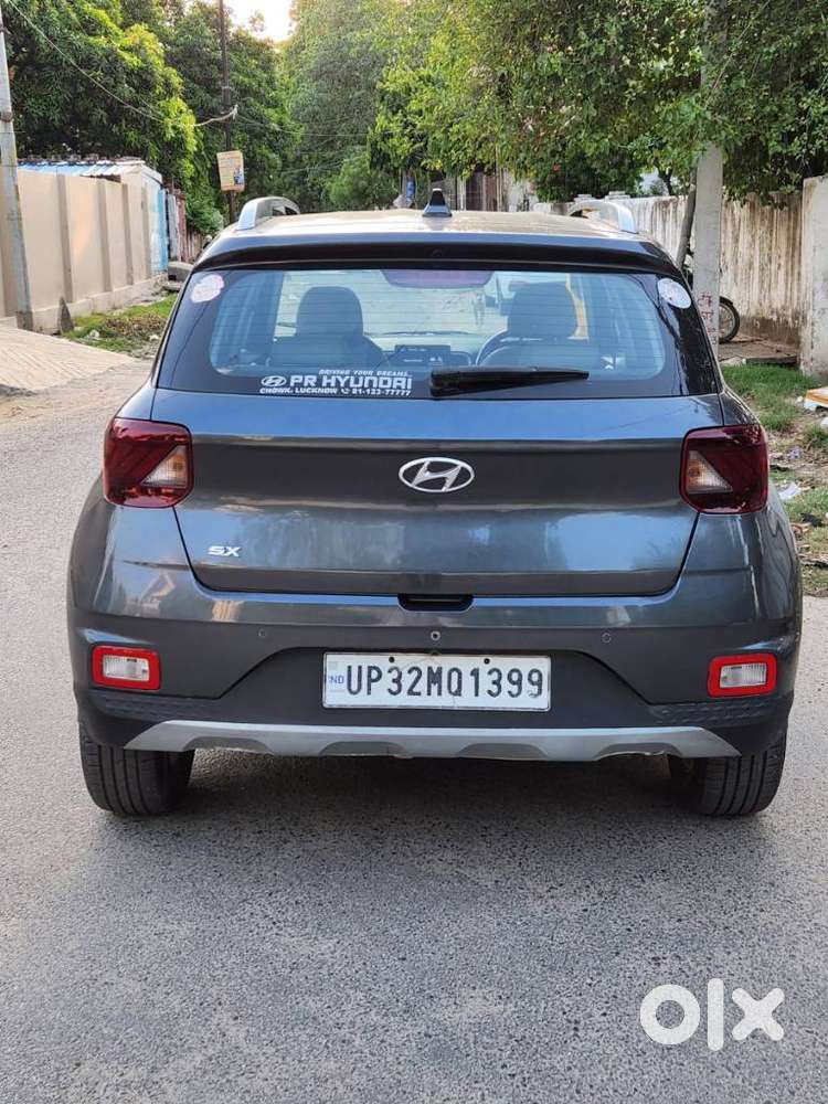 Hyundai Venue Sx Dual Tone, 2022, Diesel