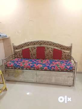 Olx sofa come online bed second hand