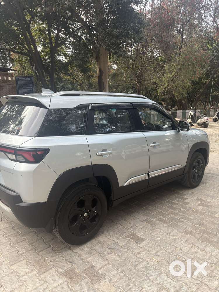 Maruti Suzuki Brezza 1.5 Zxi Cng, 2024, Cng & Hybrids