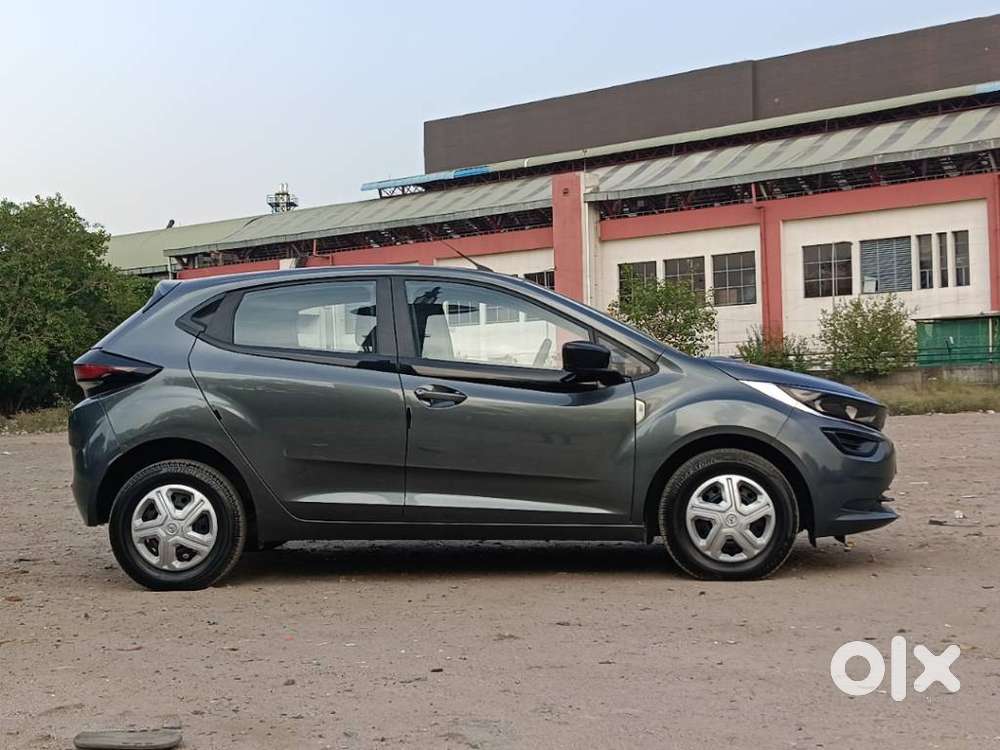 Tata Altroz 1.2 Xe Plus Petrol, 2022, Petrol