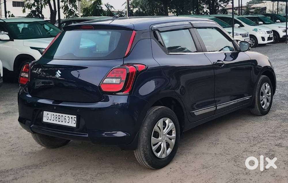 Maruti Suzuki Swift Vxi + Manual, 2022, Petrol