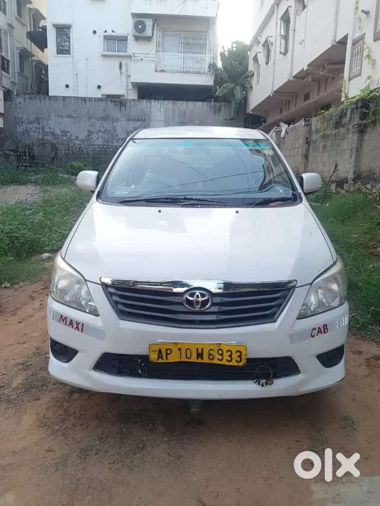 Toyota Innova Hycross 2013 Diesel