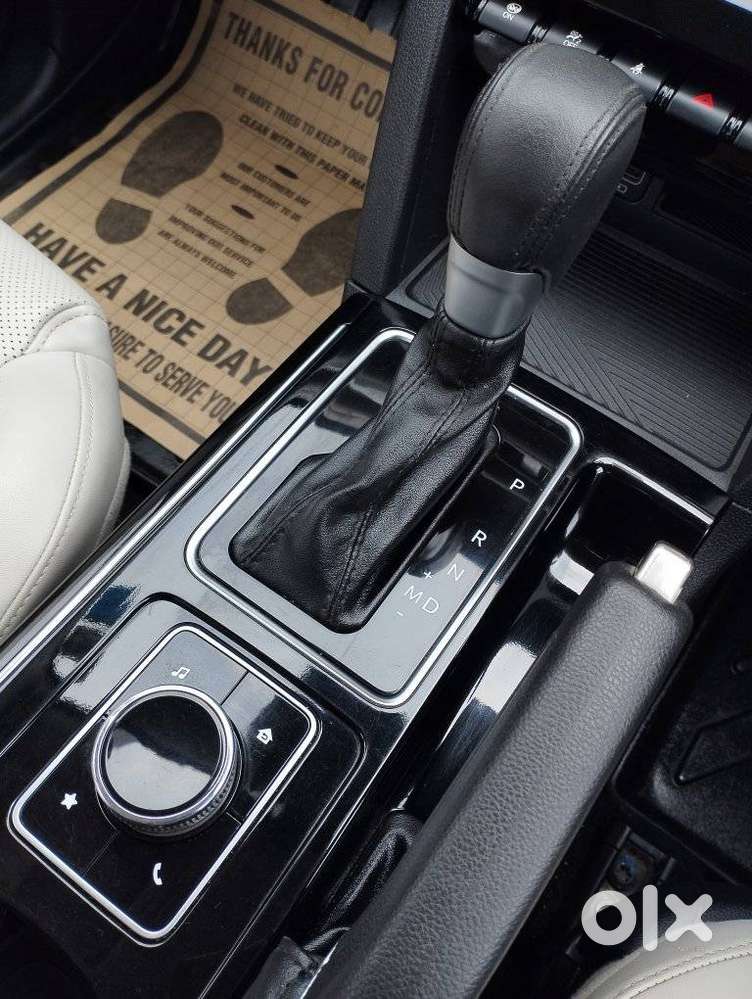 Mahindra Xuv700 2.0 Ax 7 Petrol At Str, 2024, Petrol