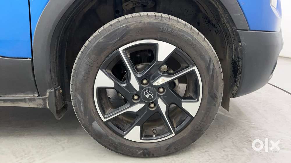 Tata Punch 1.2 Revotron Creative Amt Dual Tone, 2024, Petrol