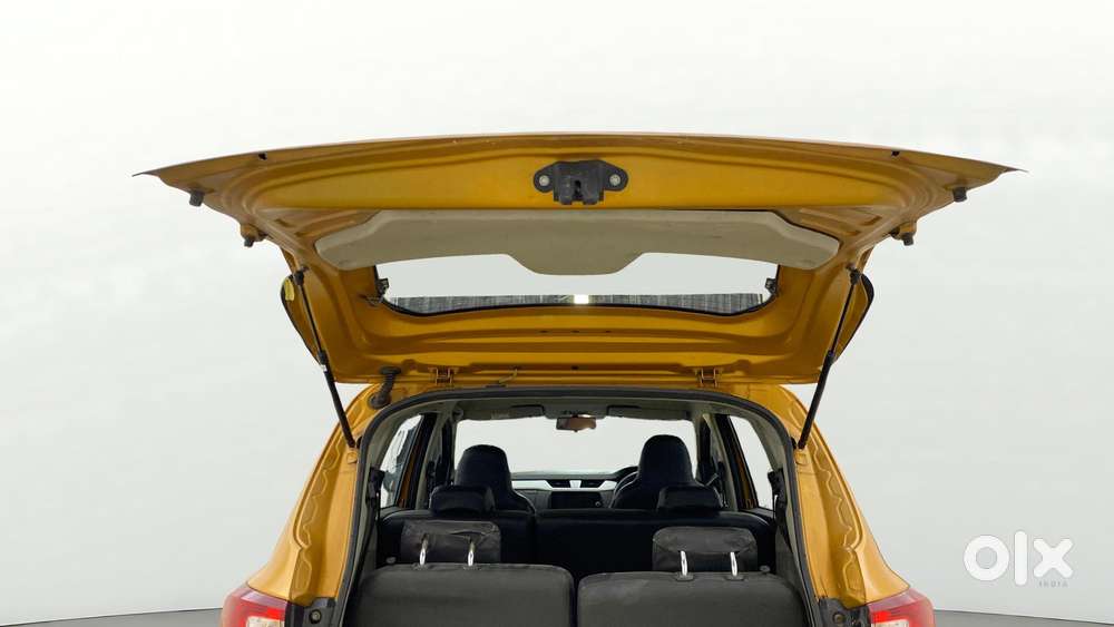 Renault Triber Rxz Easy-r Amt, 2022, Petrol
