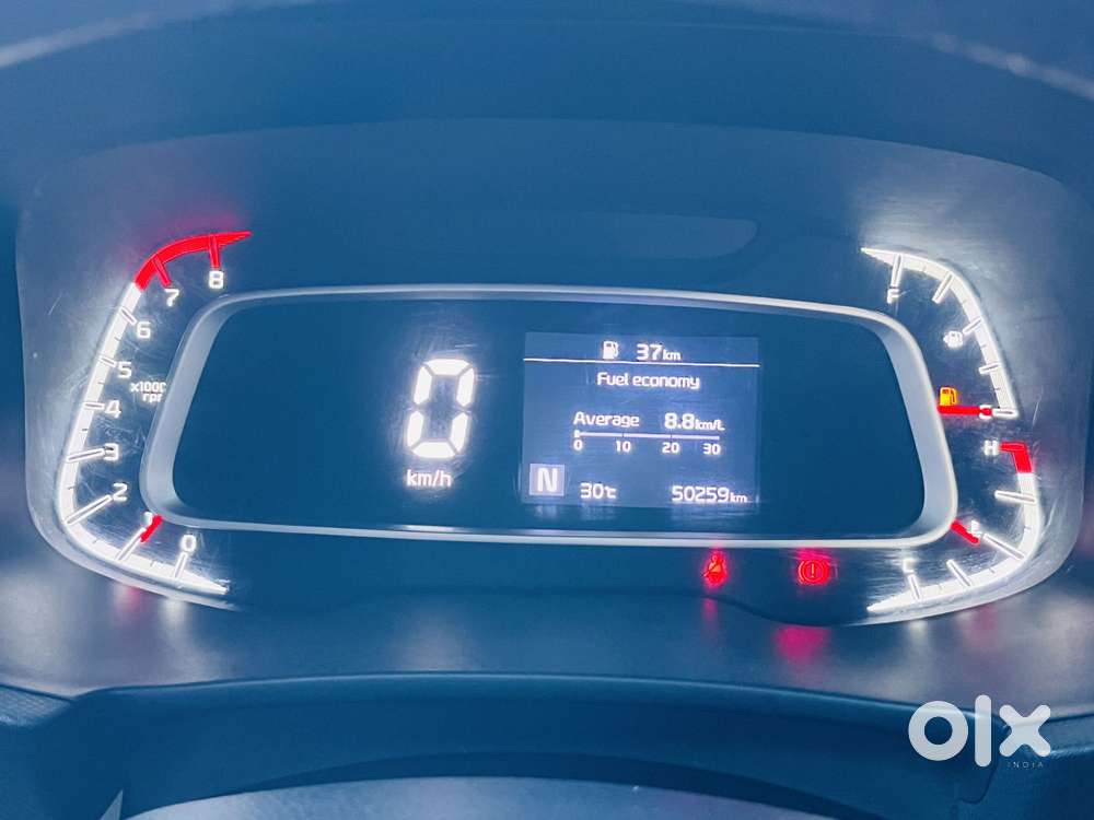 Kia Sonet, 2021, Petrol