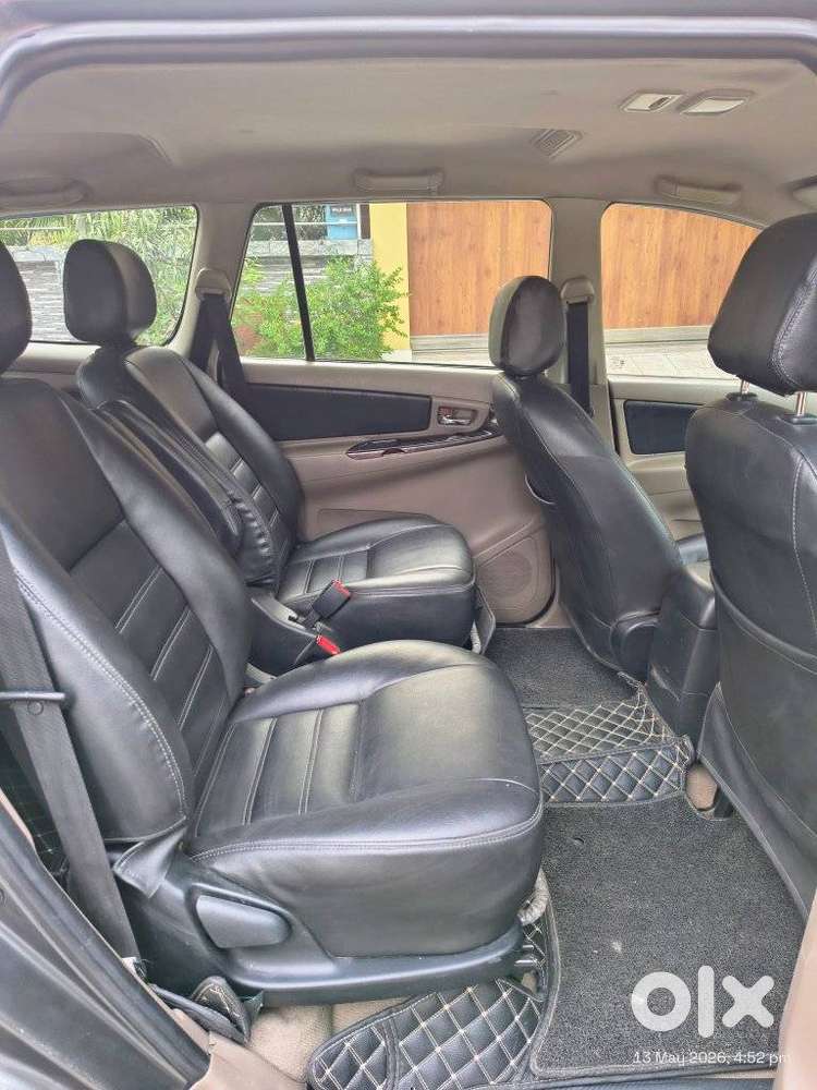 Toyota Innova 2.5 V 7 Str, 2015, Diesel