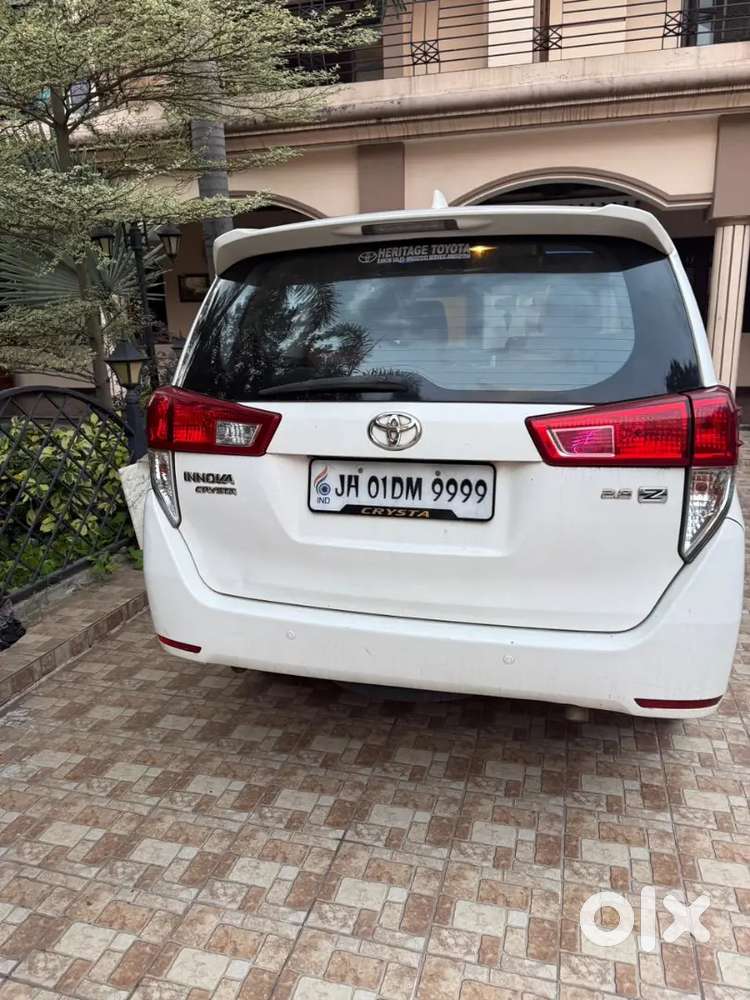 Toyota Innova Crysta 2019