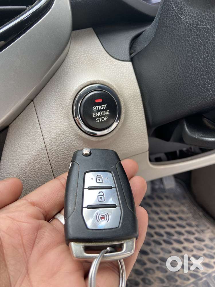 Mahindra Xuv300 W8 Option, 2021, Petrol