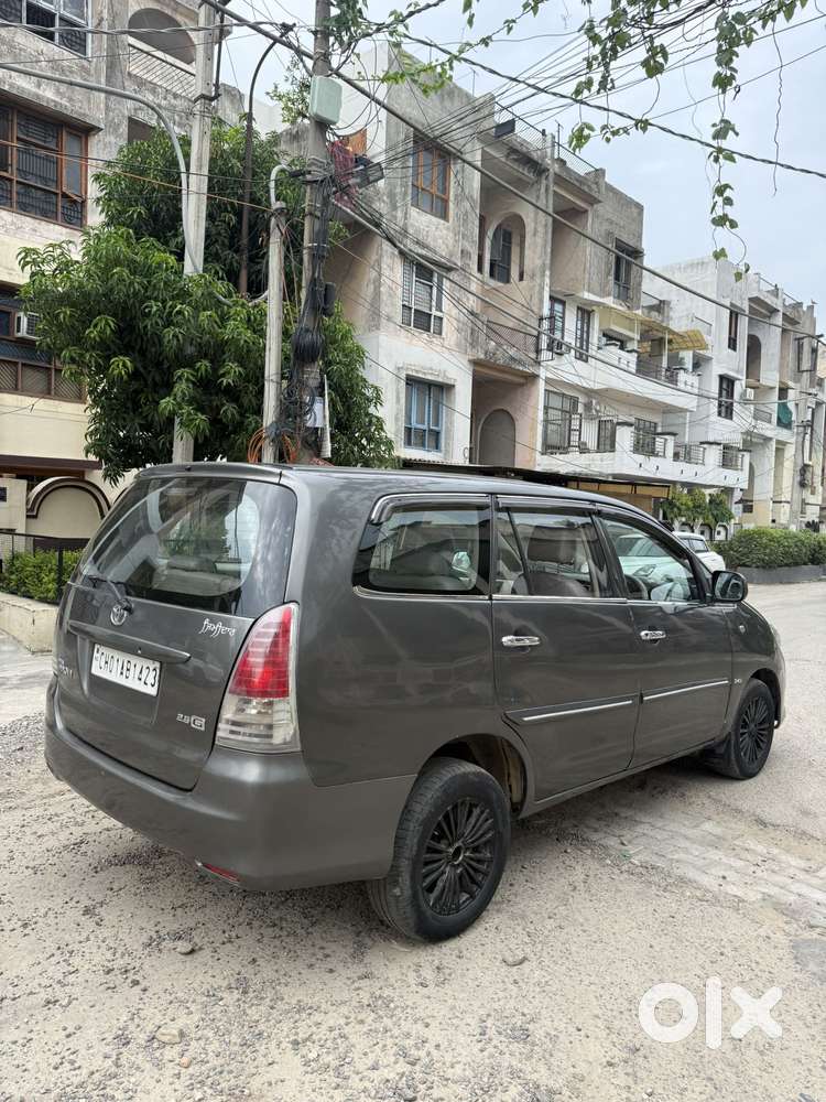 Toyota Innova 2.5 G4 Diesel 8-seater, 2010, Diesel