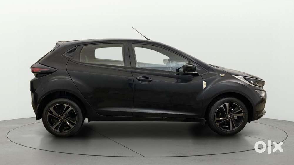 Tata Altroz 1.2 Xza Plus Dark Edition Dct, 2022, Petrol