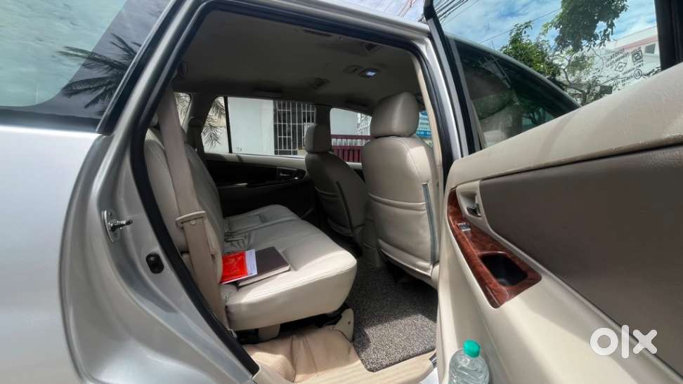Toyota Innova 2.5 V 8 Str, 2014, Diesel