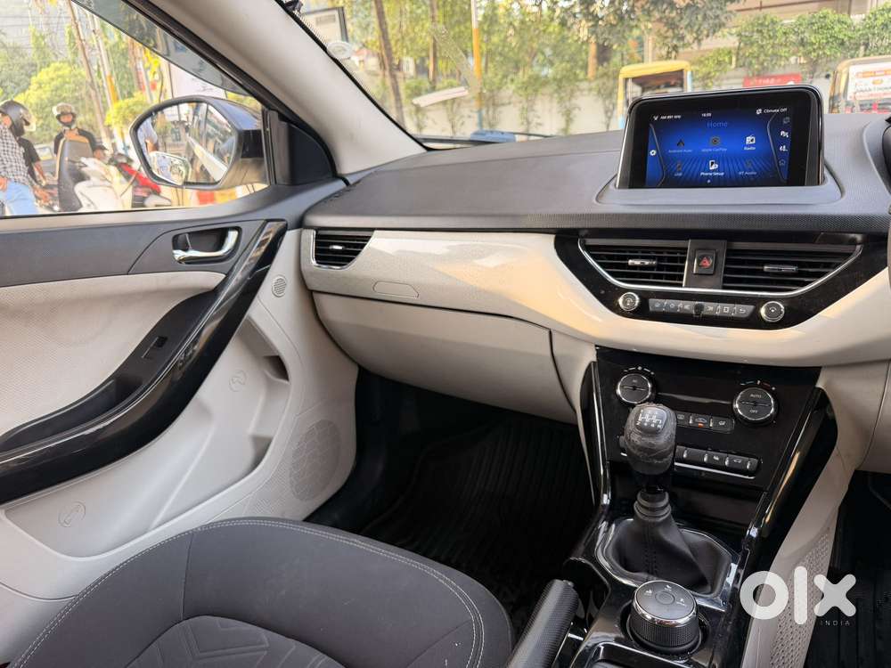 Tata Nexon 1.2 Revotron Xz Plus, 2020, Petrol