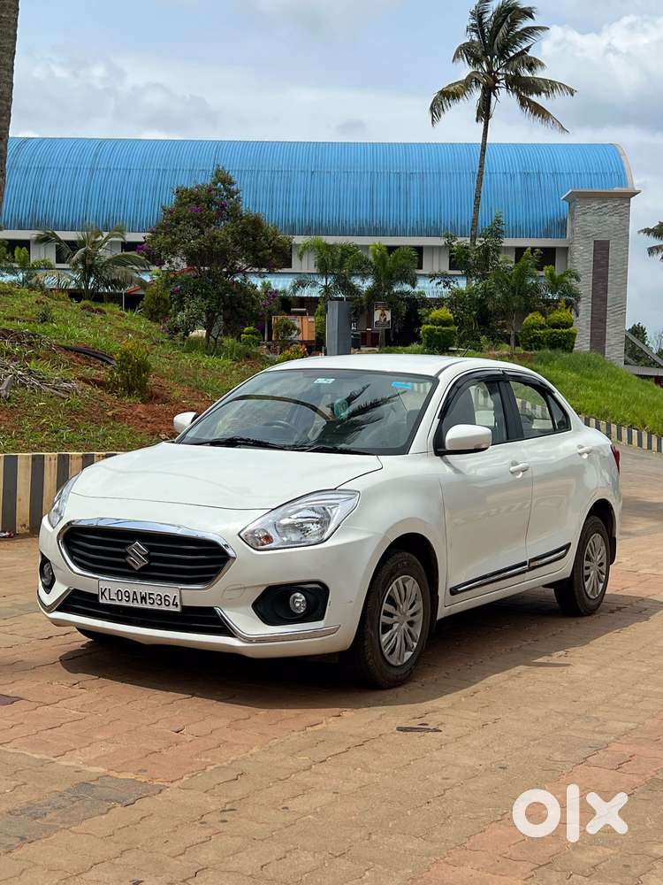 Maruti Suzuki Dzire 1.2 Vxi, 2023, Petrol