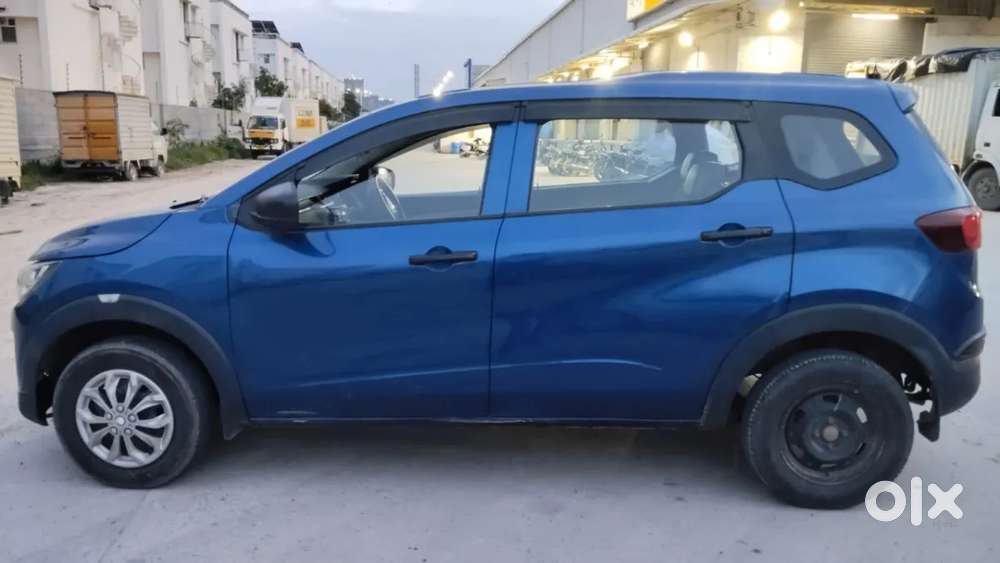 Renault Triber 1.0 Rxe, 2021, Petrol
