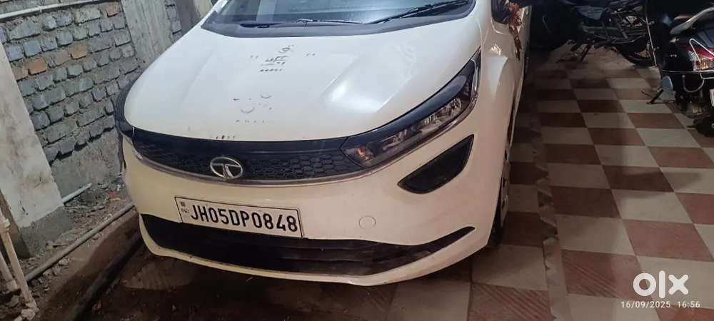 Tata Altroz Xm+(s) Model Of 2023 Petrol Version White Colour