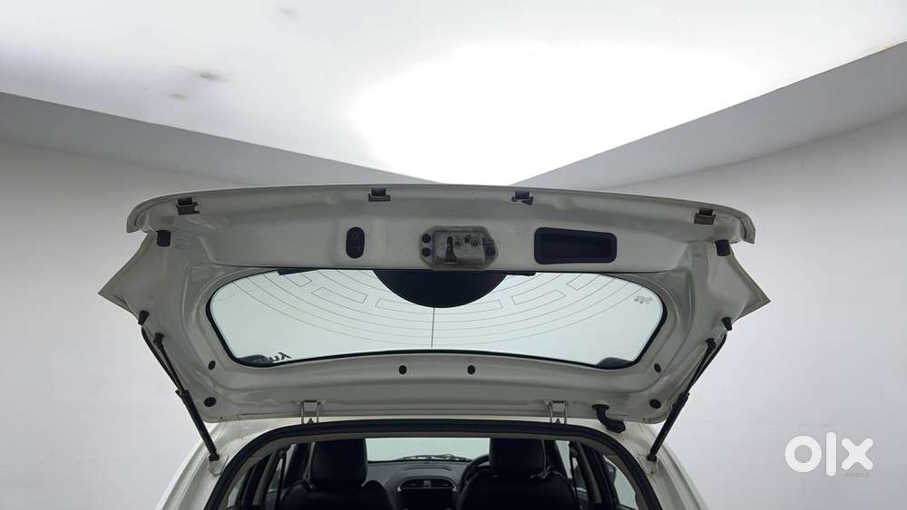 Tata Tiago Xza, 2018, Petrol