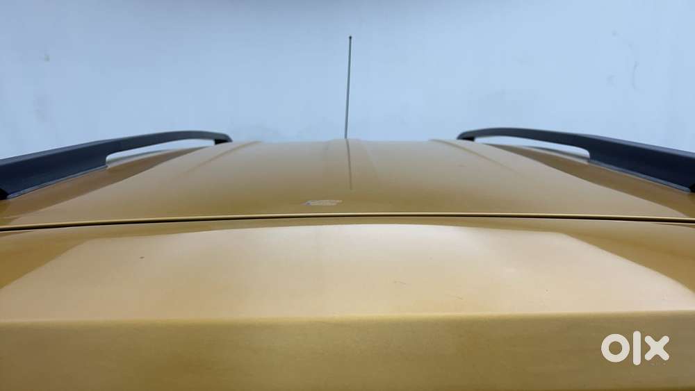 Renault Triber Rxz, 2023, Petrol