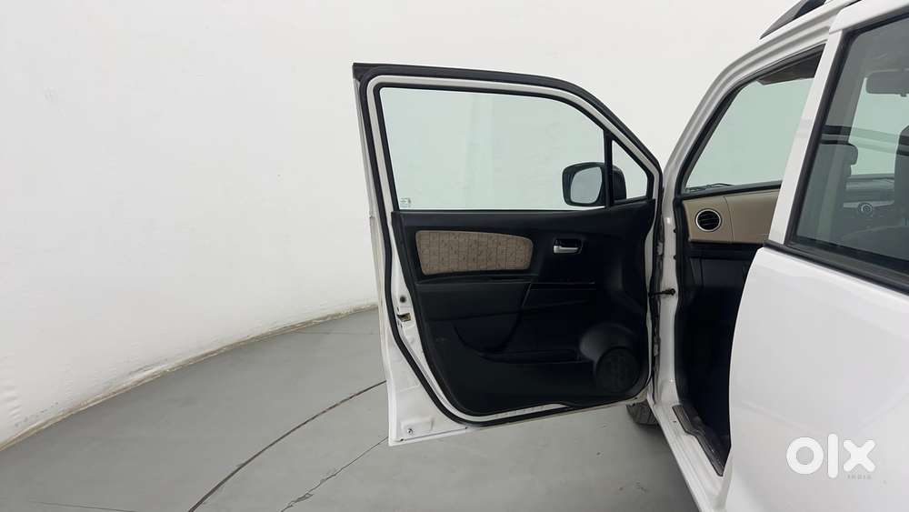 Maruti Suzuki Wagon R 1.0 Vxi Amt, 2017, Petrol