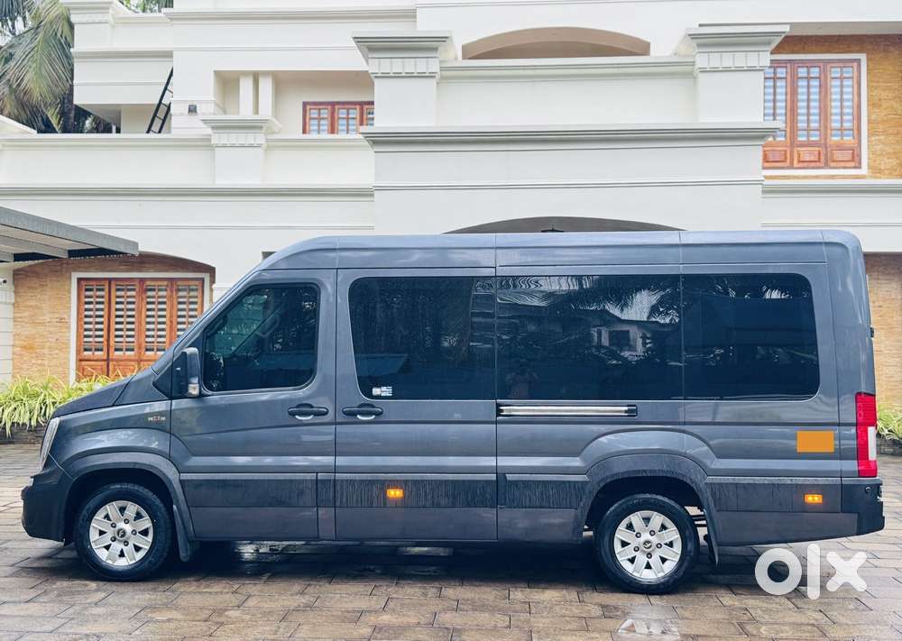 Force Motors Trax Cruiser 12 Str Ac, 2023, Diesel