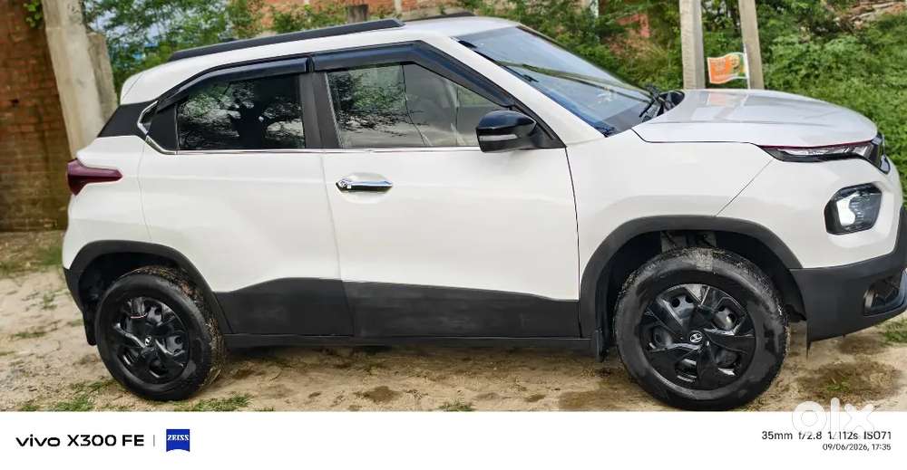 Tata Punch 2025 Last Month Only 12000km Drive Swaroom Condition