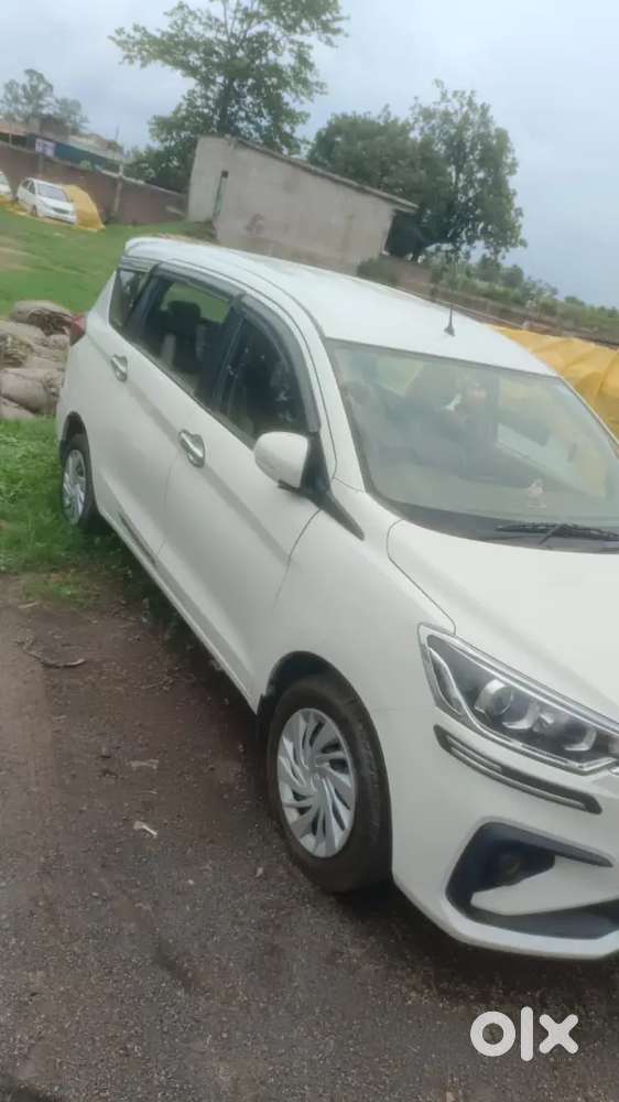 Maruti Suzuki Ertiga 2024 Petrol Manual