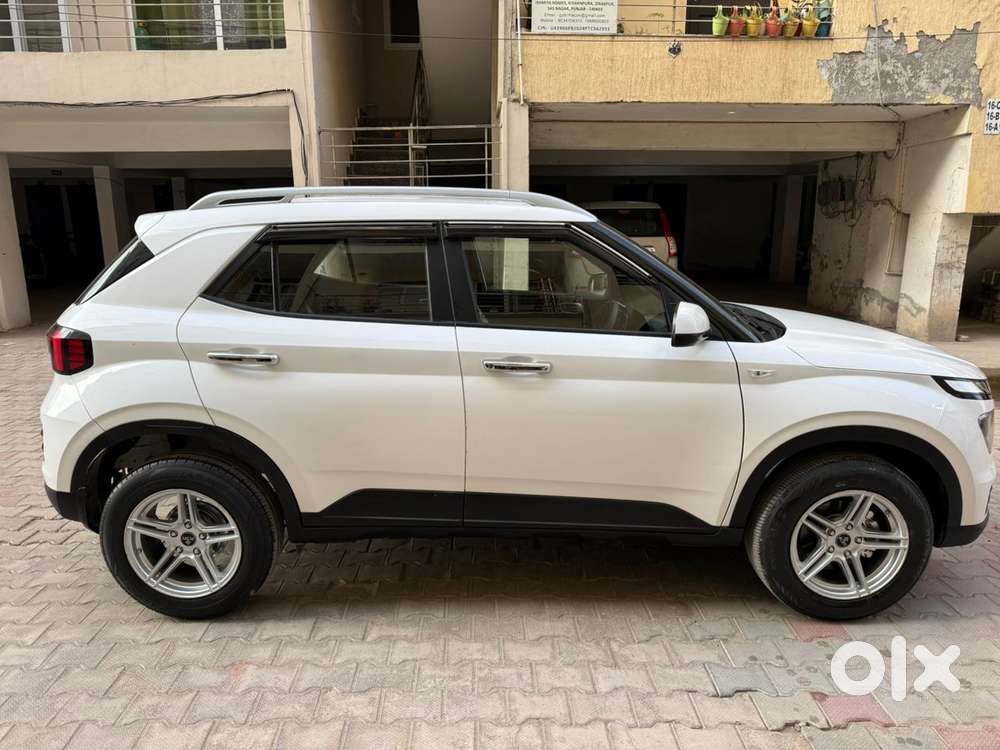 Hyundai Venue, 2024, Petrol