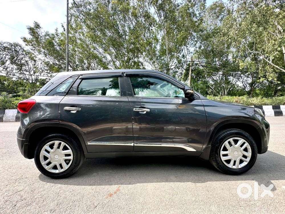 Maruti Suzuki Brezza 1.5 Zxi At Smart Hybrid, 2022, Petrol