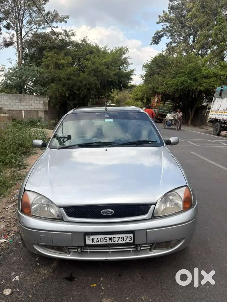 Ford Ikon 1.4 Zxi 2005