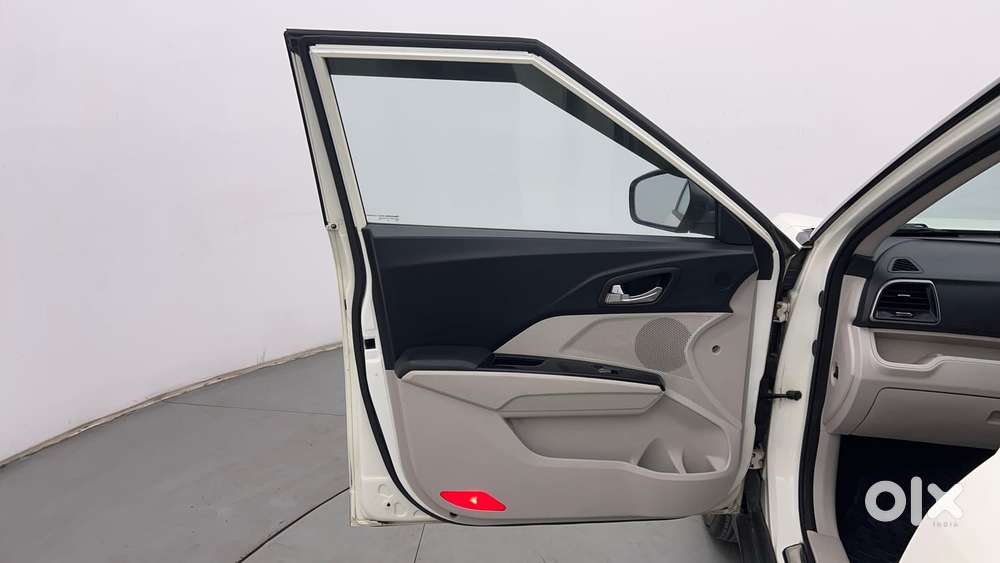 Mahindra Xuv300 W8 Option Diesel, 2019, Diesel