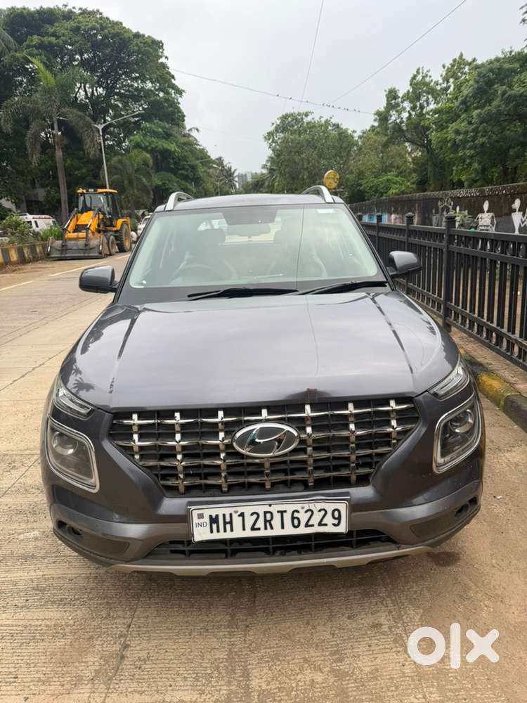 Hyundai Venue Petrol 2019