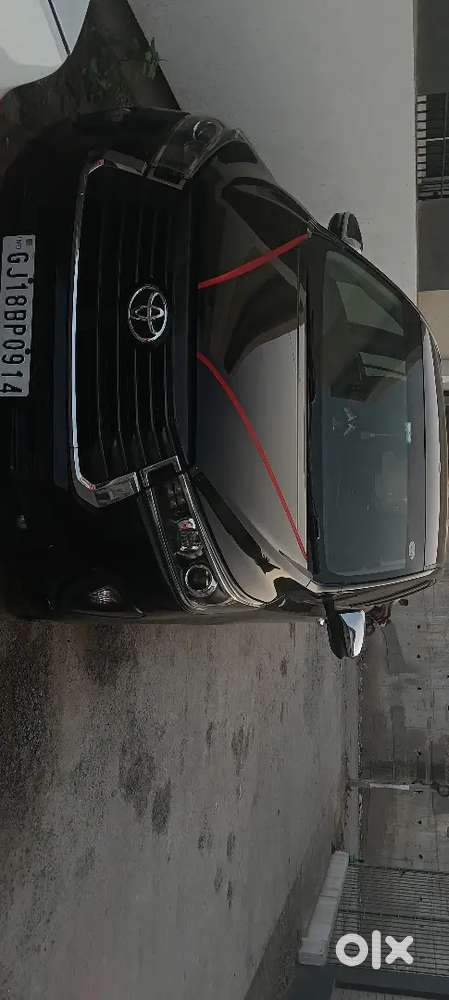 Innova Crysta Dizal