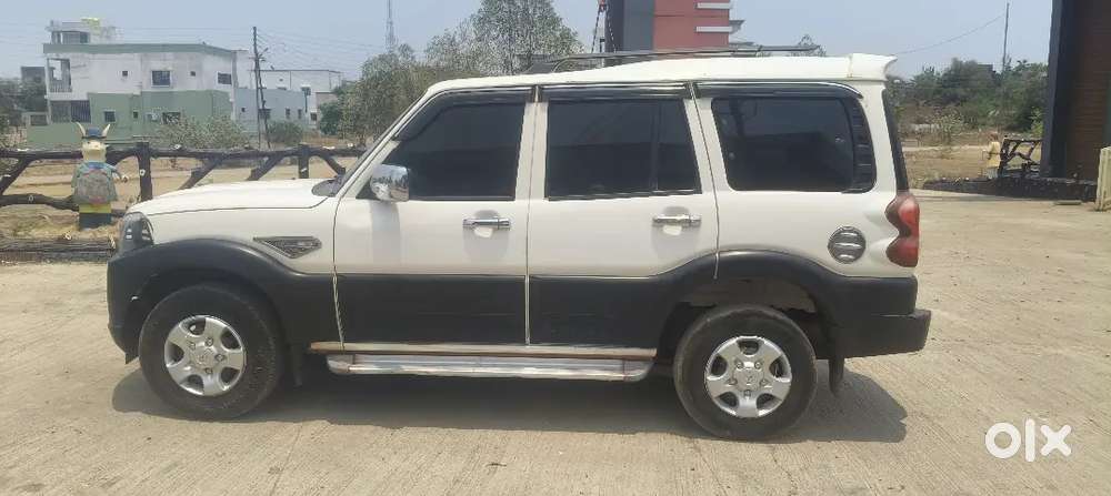 Mahindra Scorpio 2019 Diesel 128980 Km Driven