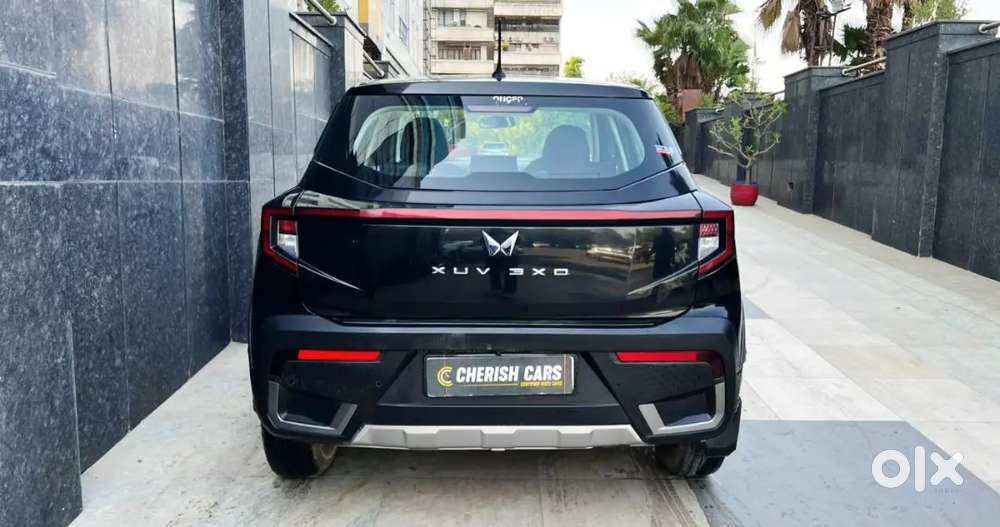 Mahindra Xuv 3xo 2024 Ax5l
