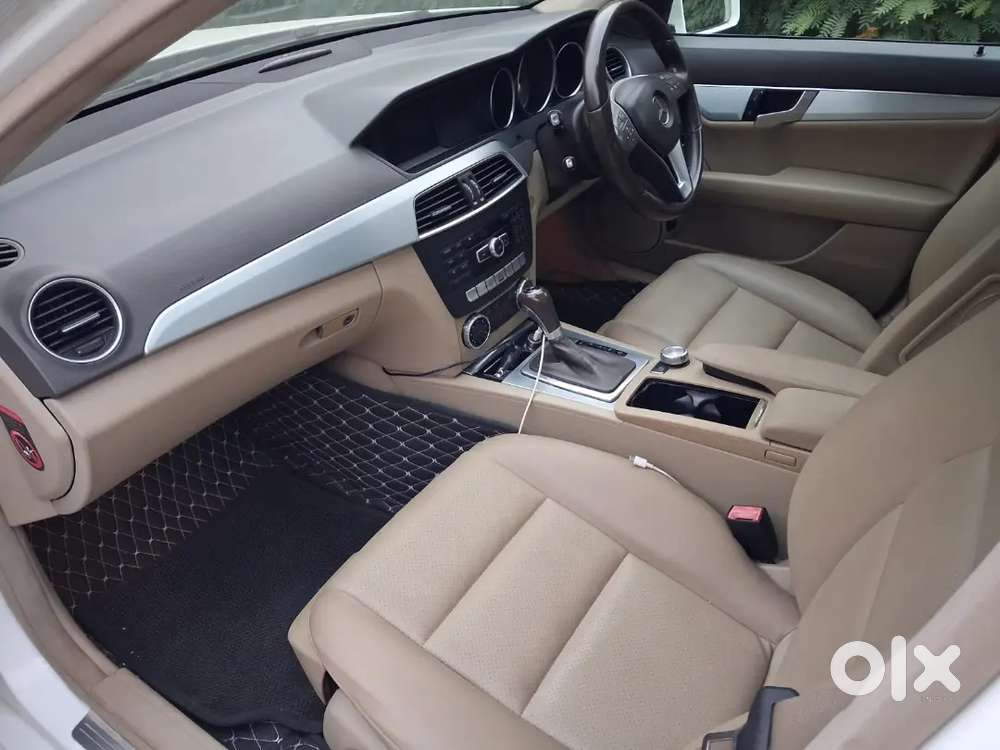 Mercedes-benz C Class 2013 Petrol 25111 Km Driven